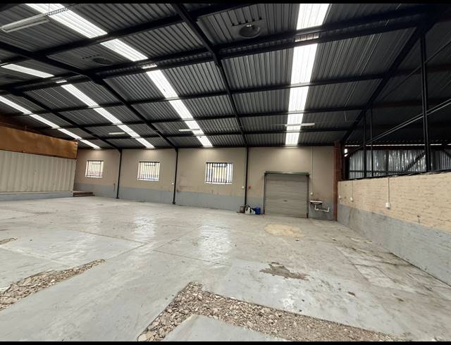 850M² WAREHOUSE TO LET IN CHLOORKOP